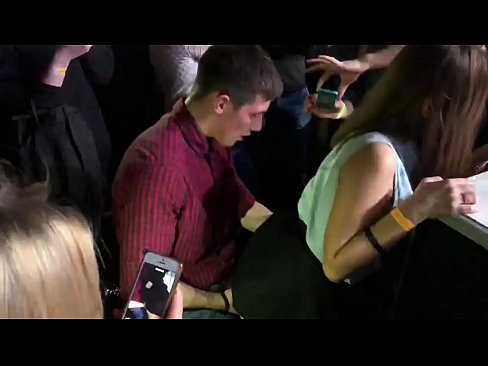 ❤️ Tinuod nga sekso sa usa ka nightclub sa Russia. Ang 18-anyos nga Ruso nga babaye sa anus ug puwerta nakighilawas sa usa ka nightclub ☑ Porno sa ceb.yh9n.top ❤