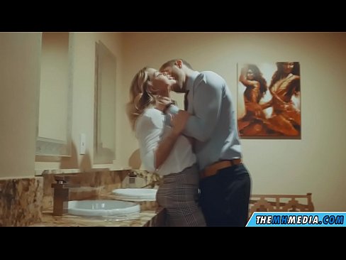 ❤️ Kung ang usa ka busty blonde naghaylo kanimo sa usa ka publiko nga kasilyas ☑ Porno sa ceb.yh9n.top ❤